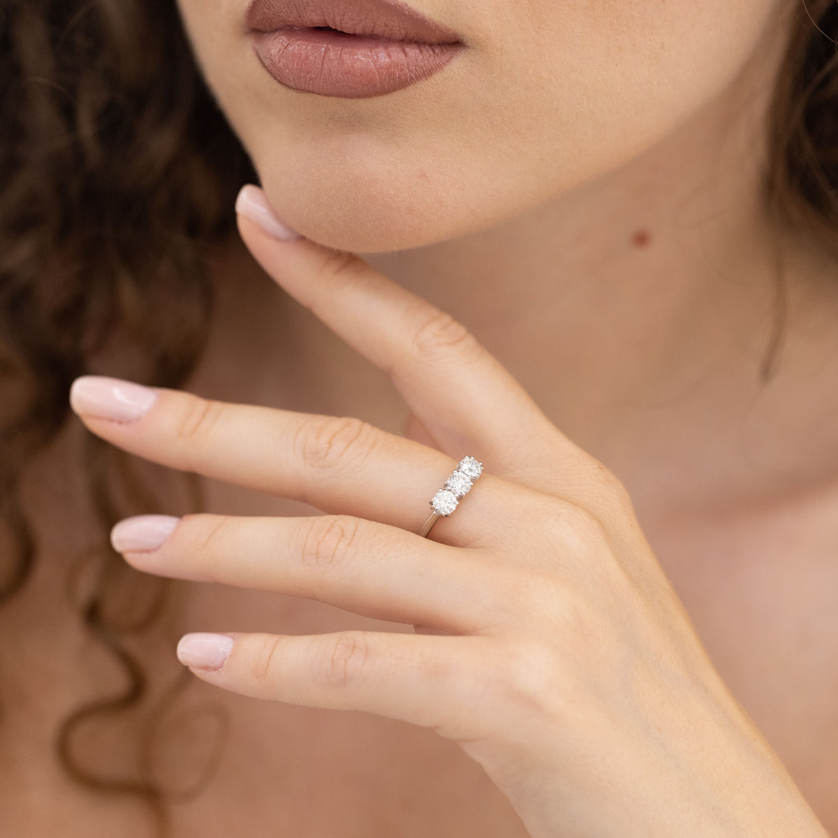 Anello Trilogy In Oro Bianco 18 kt E Diamanti