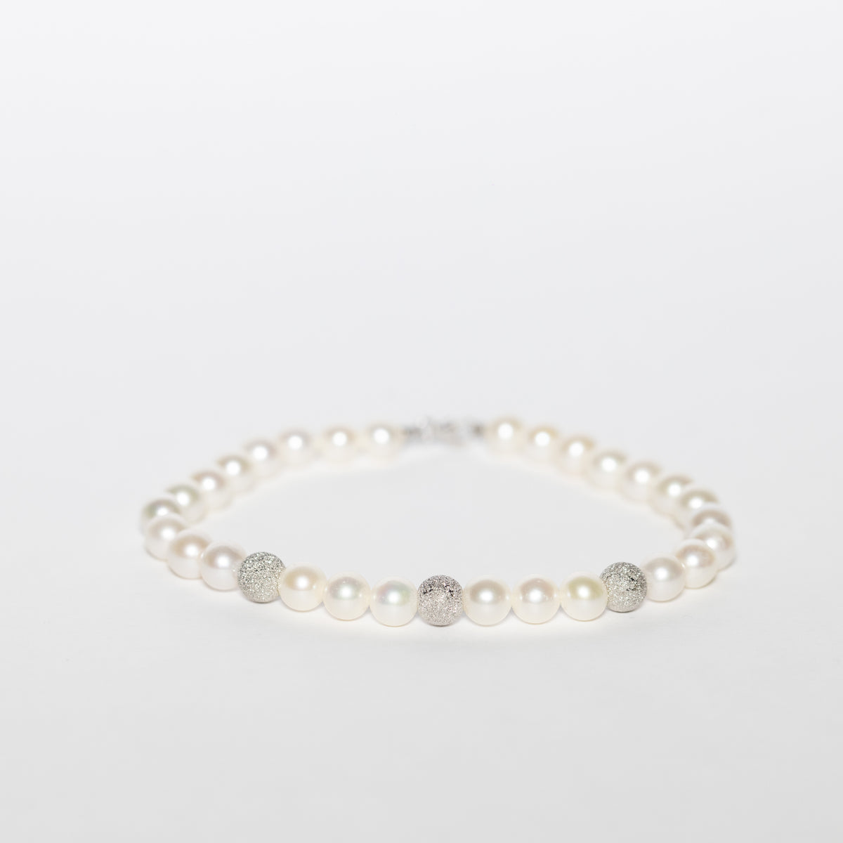 Bracciale Filo Di Perle Con Oro Bianco 18 Kt