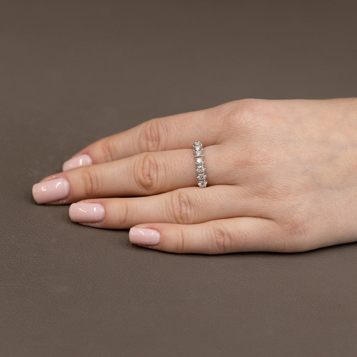 Anello Veretta con Diamanti a 7 Pietre da 0,80kt