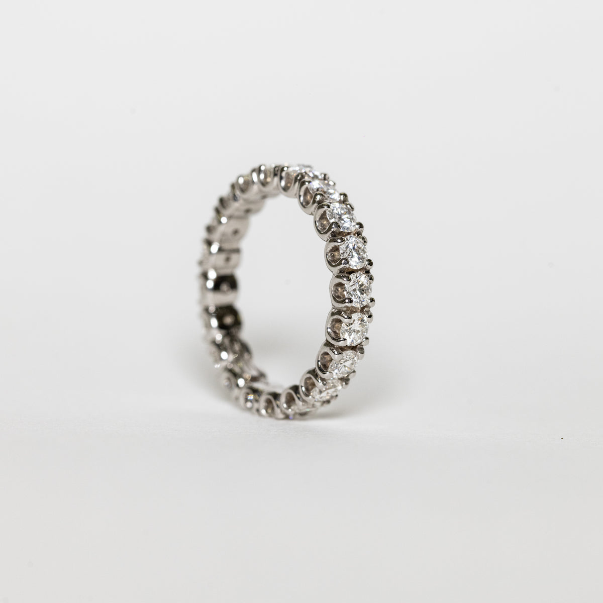 18K White Gold And Diamond Band Ring