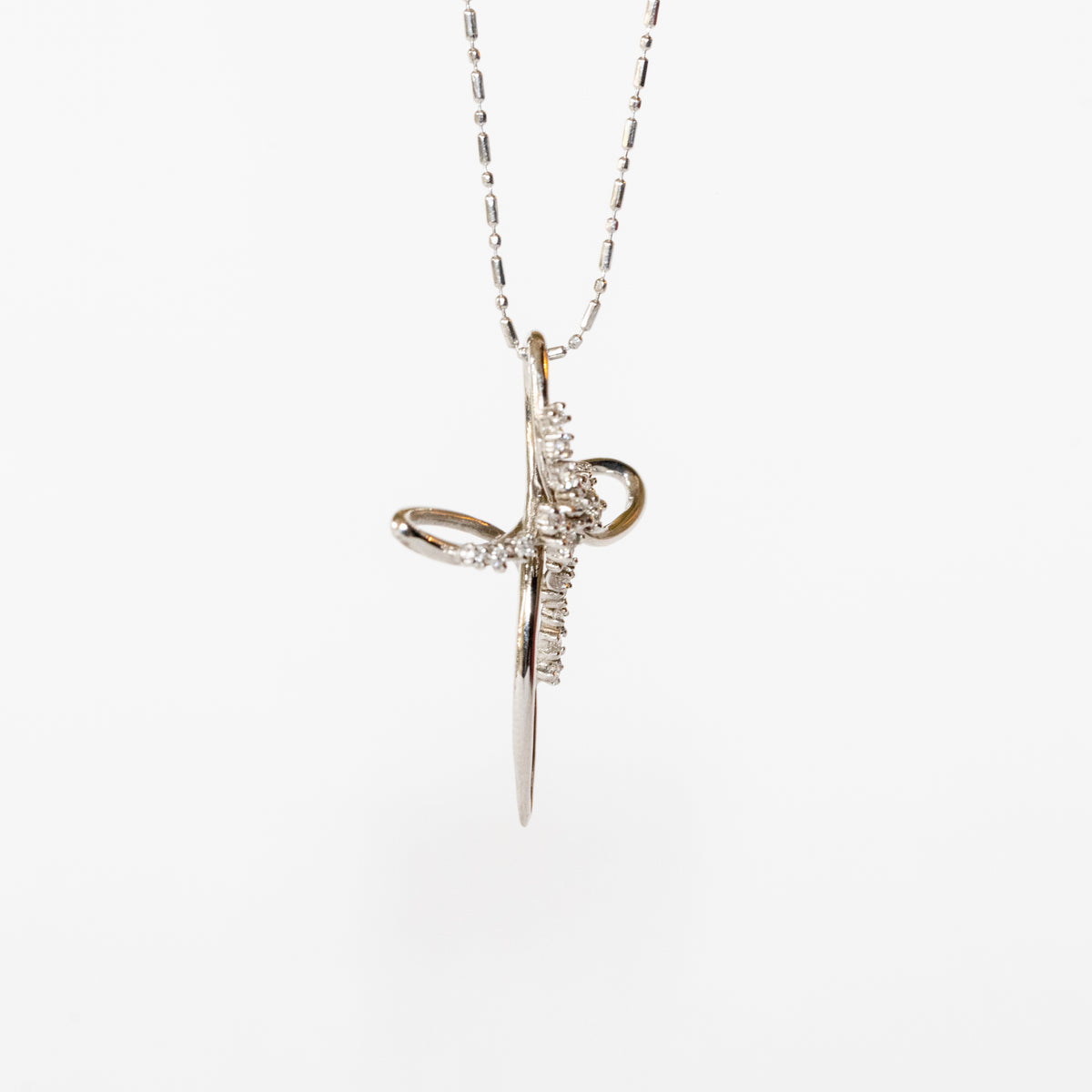 Collana in Oro Bianco 18 KT Croce Fantasy in Diamanti