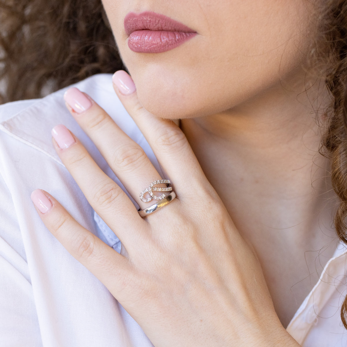Vanity Ring in 18kt White Gold with Diamonds