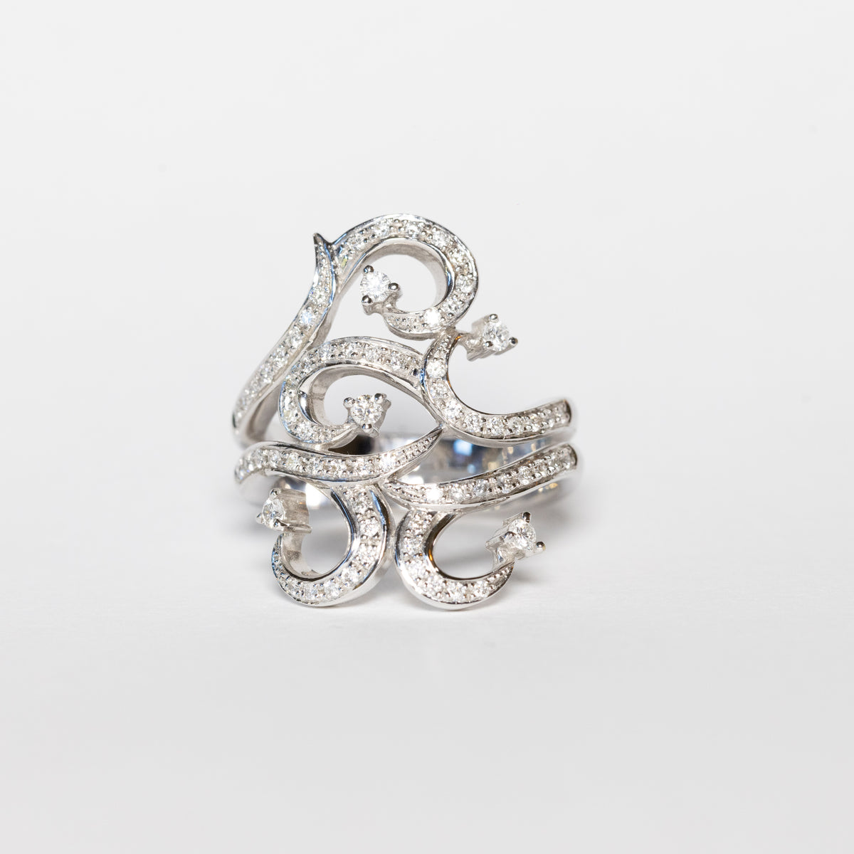 Anello Fantasia in oro bianco 18 kt e diamanti