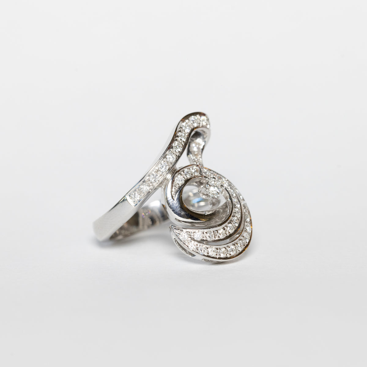 Anello Acqua In oro bianco 18 kt e Diamanti