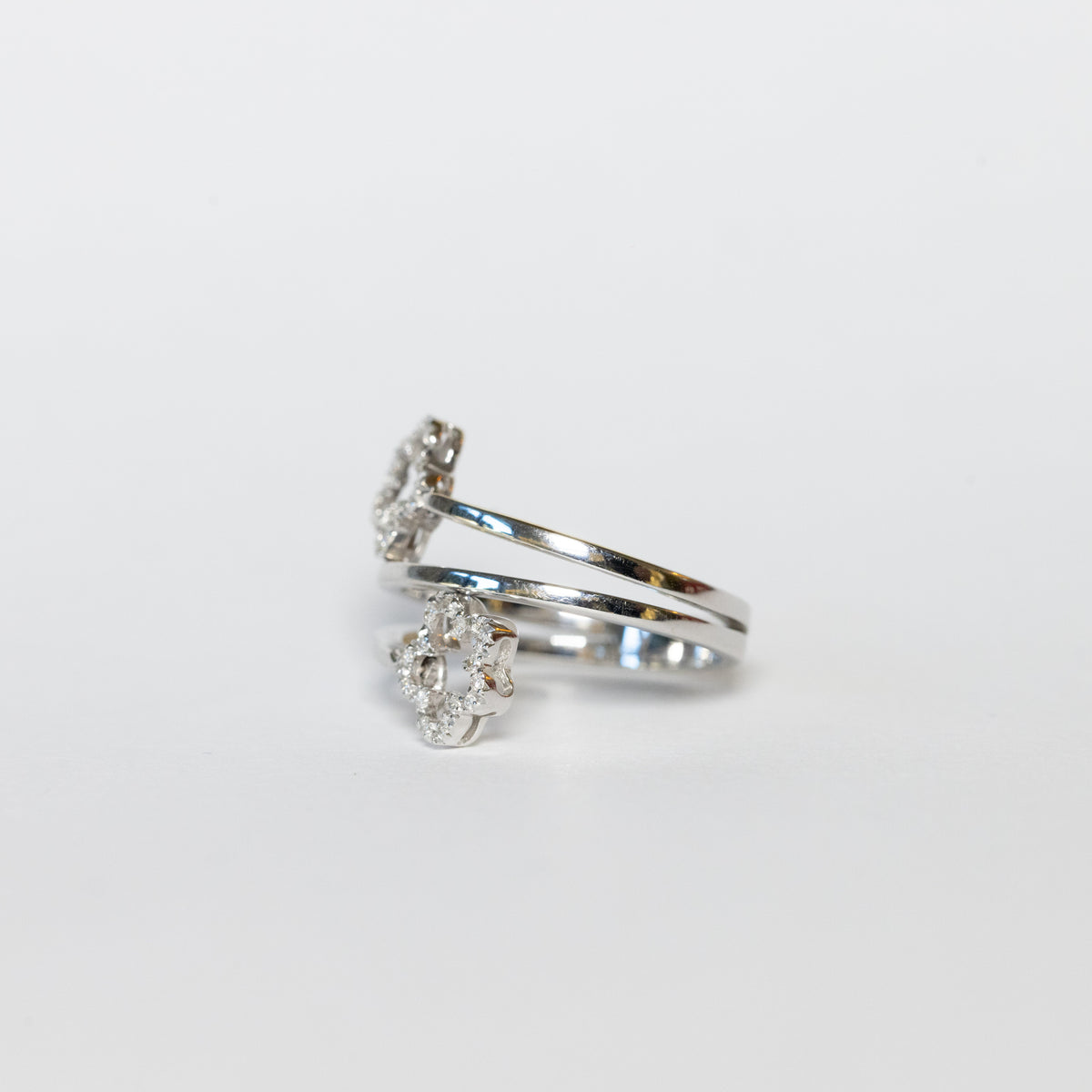Anello Two Flowers in Oro Bianco 18 kt con Diamanti