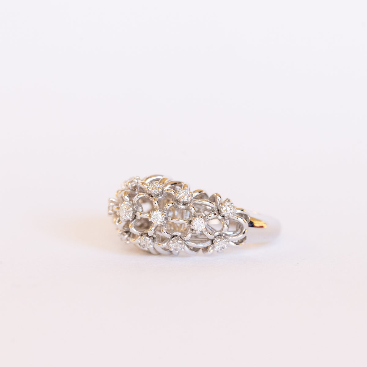 18kt White Gold Starry Cloud Ring with Diamonds
