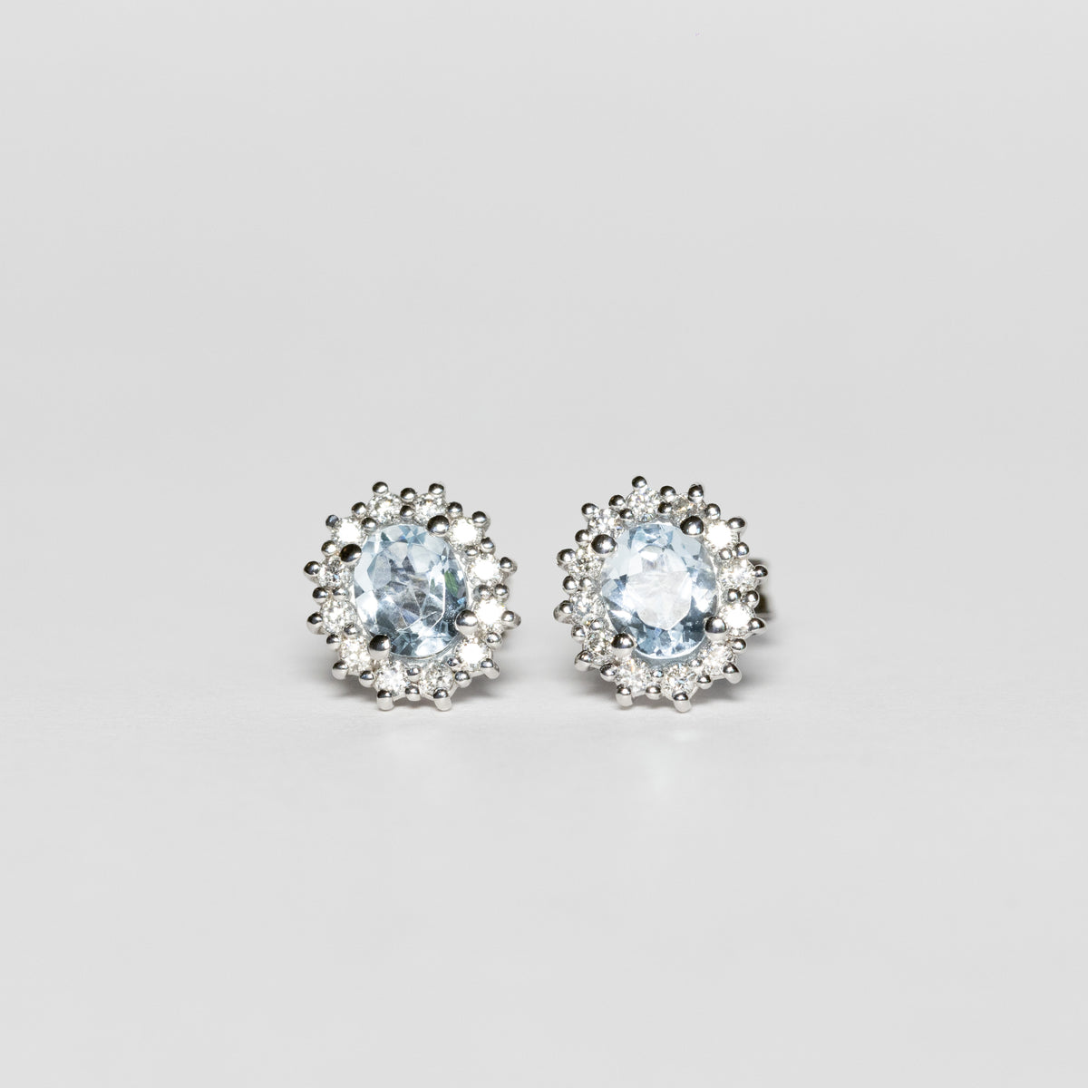18kt White Gold Earrings With Aquamarine and Diamonds