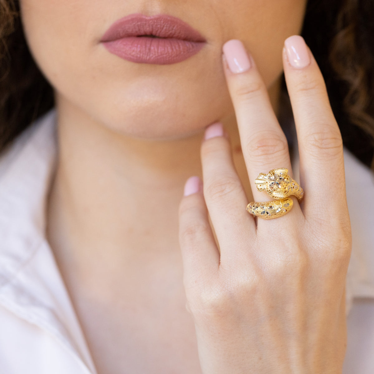 Tiger ring in 18kt yellow and white gold