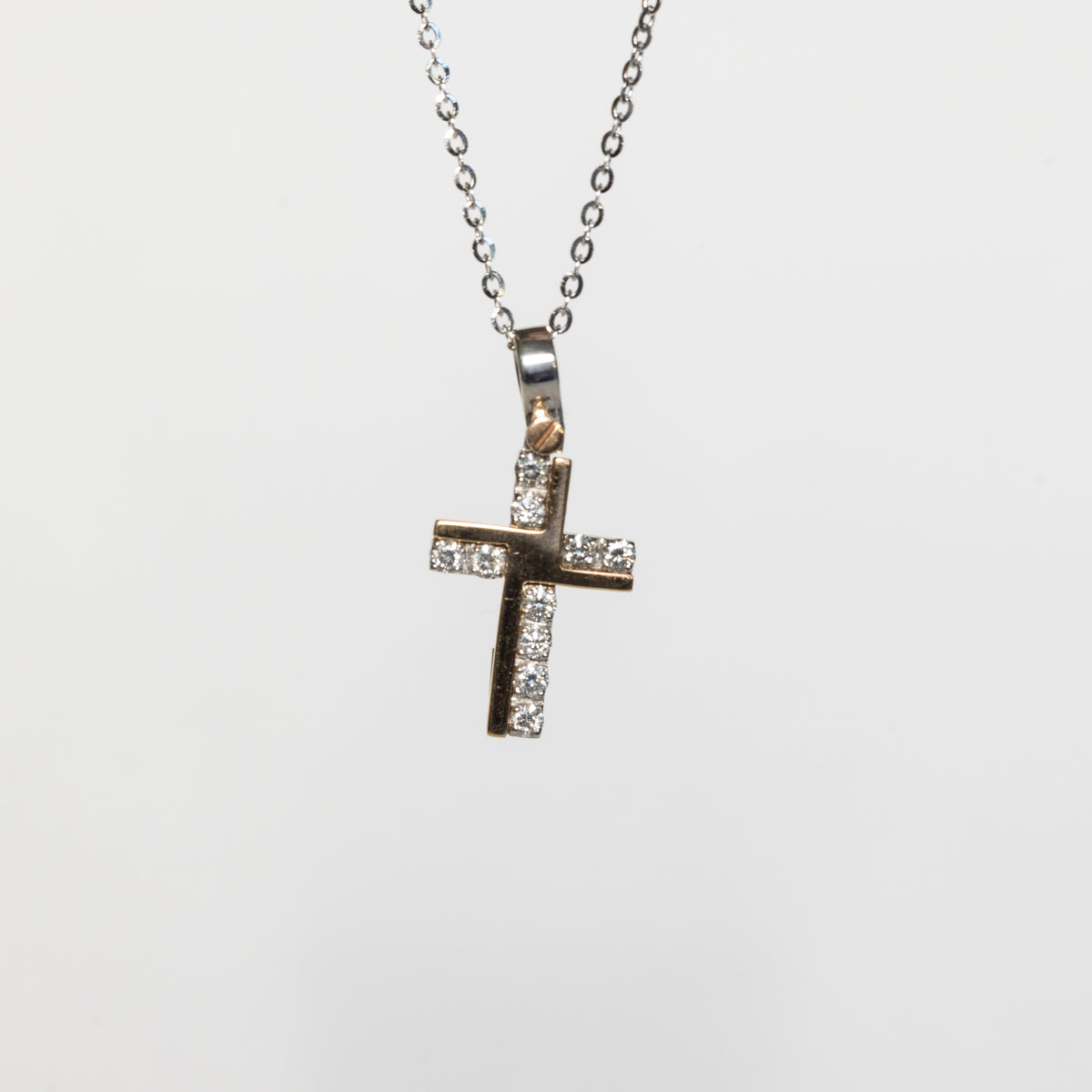 Collana con Croce in Oro bianco 18 kt e Diamanti