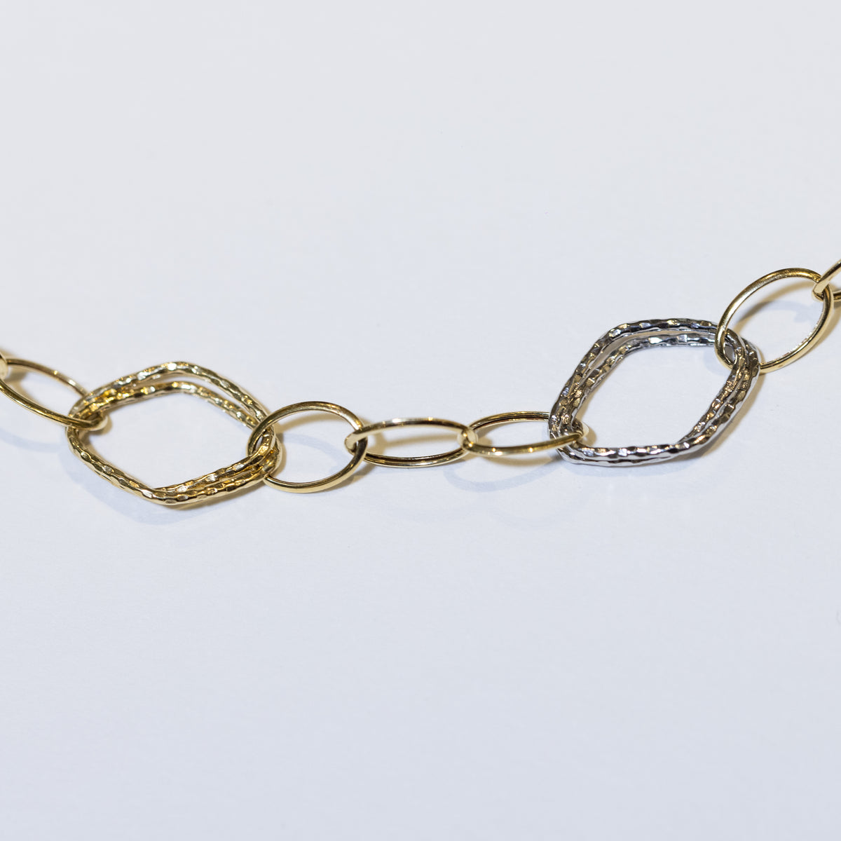 Collana in Oro Bianco e Giallo 18 KT Fantasia Cerchio