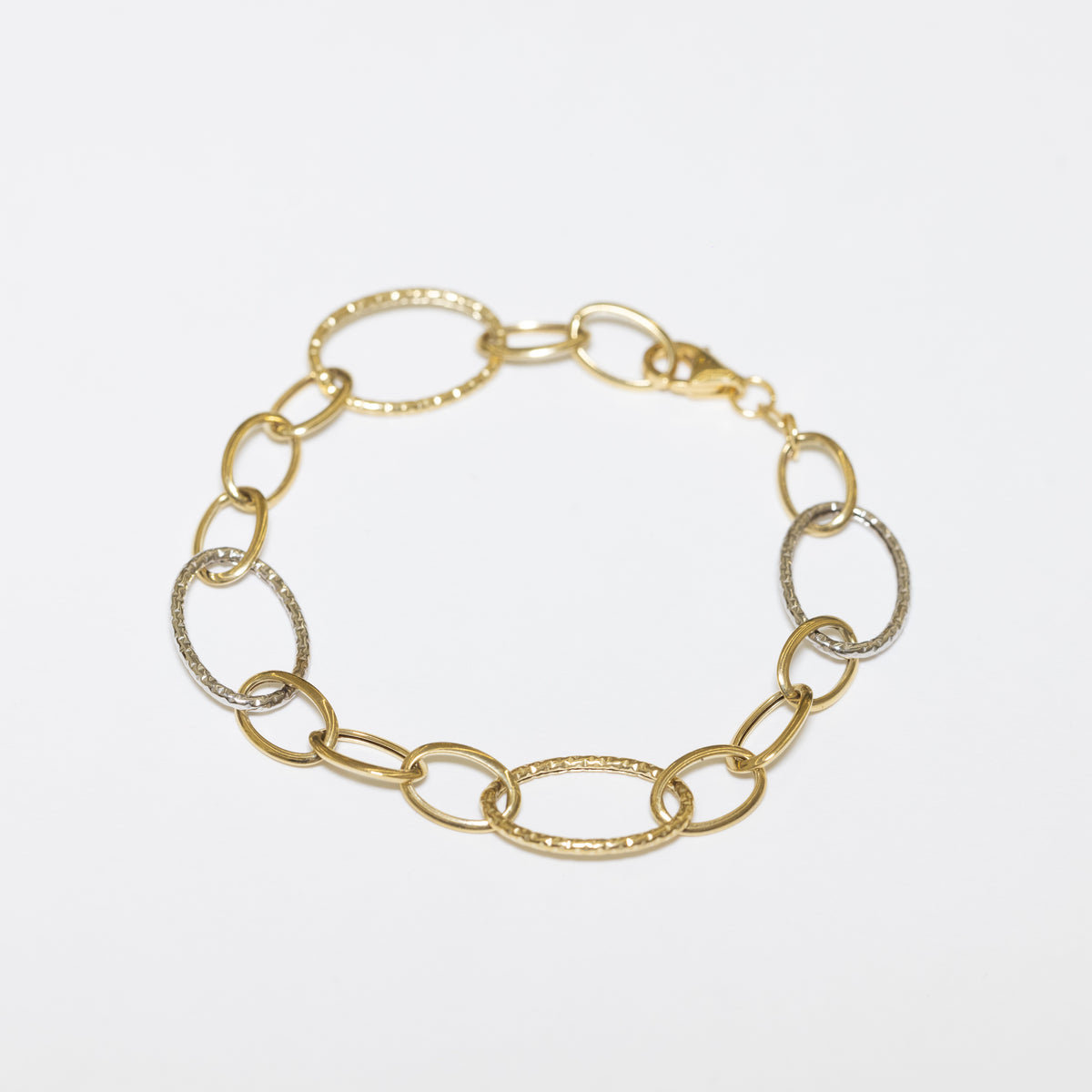 18KT Yellow and White Gold Bracelet with Circle Pattern