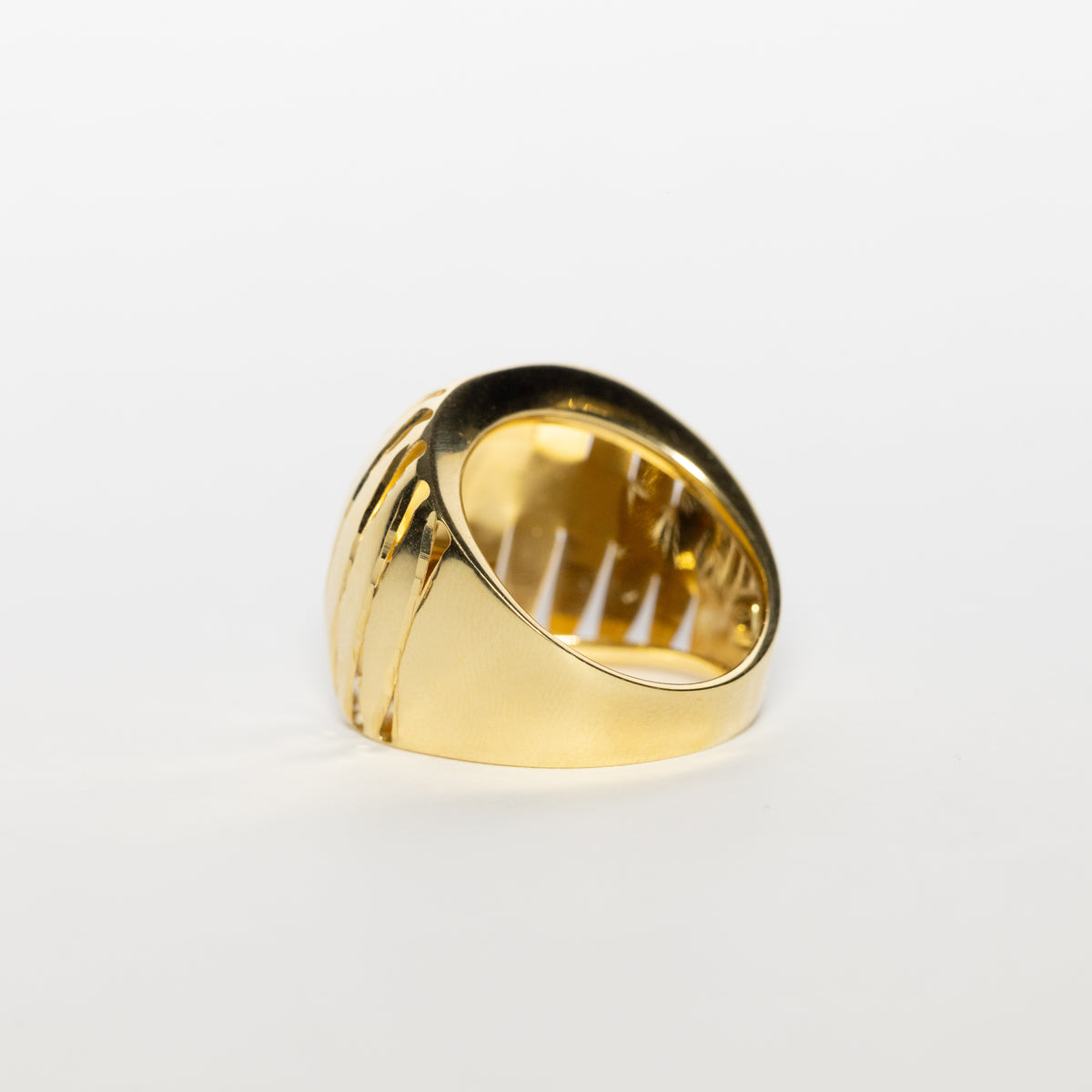 18Kt Yellow Gold Band Ring