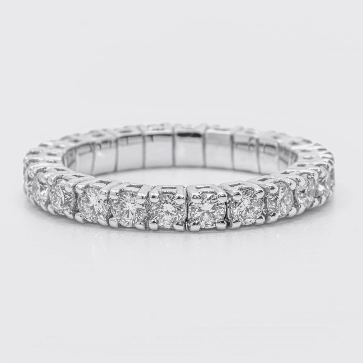 Anello Fedina Eternity con Diamanti in oro bianco 18 kt