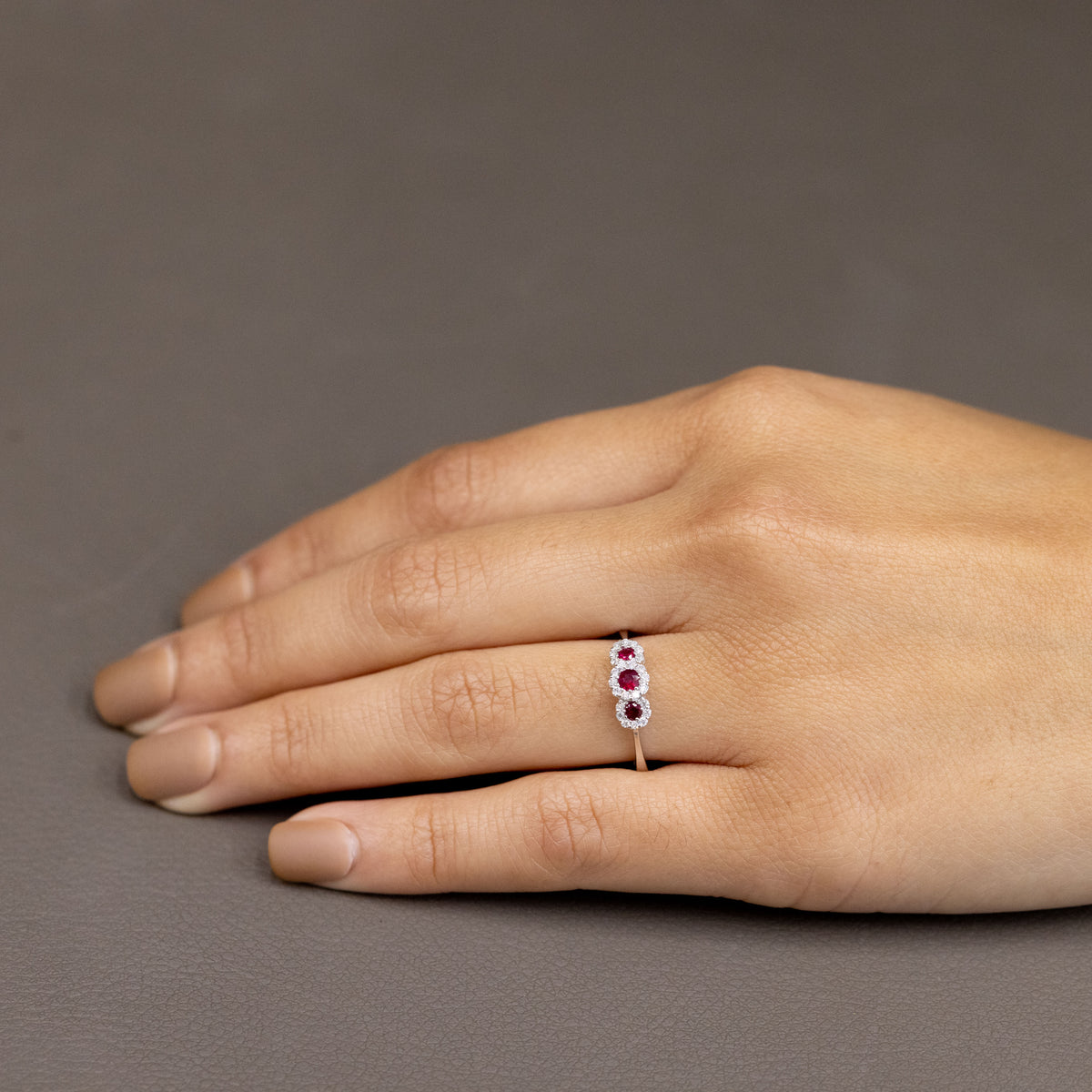 18Kt White Gold Trilogy Ring with Rubies and Diamonds Flower Shape