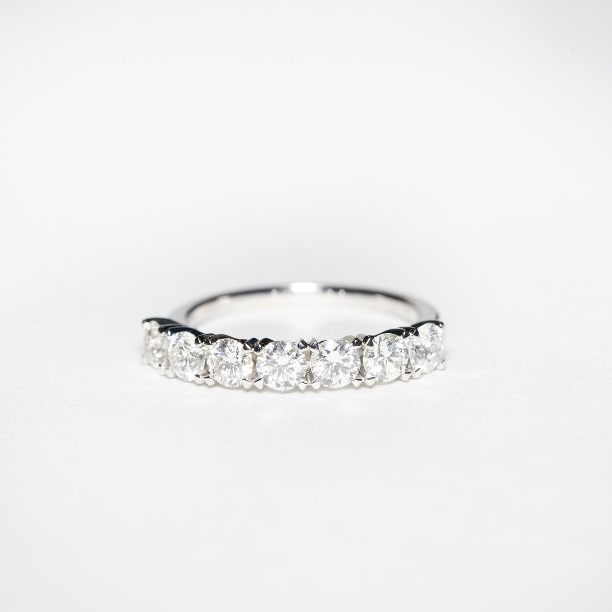 18KT White Gold Veretta Ring with 7 Diamonds