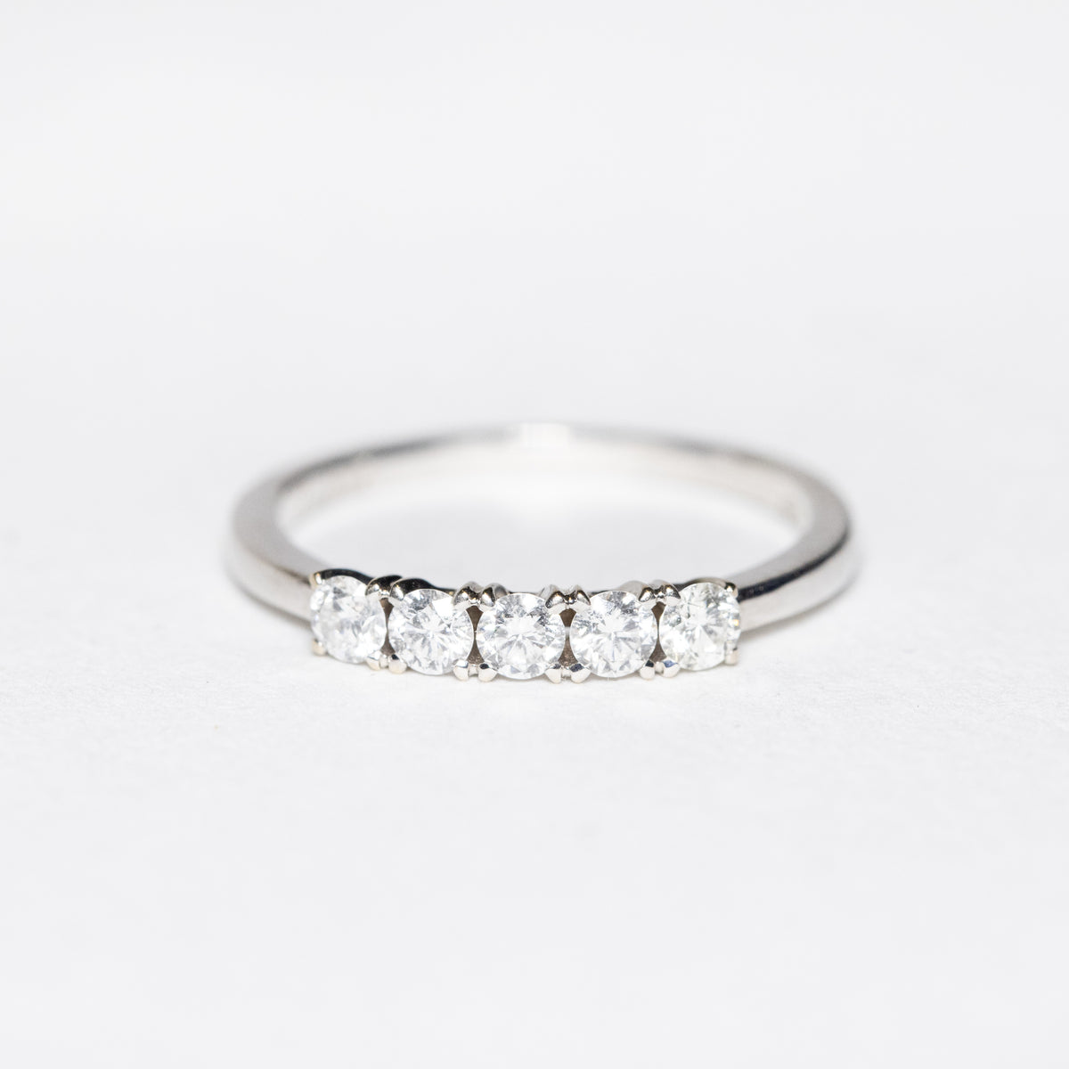 18kt white gold 5 diamond eternity ring