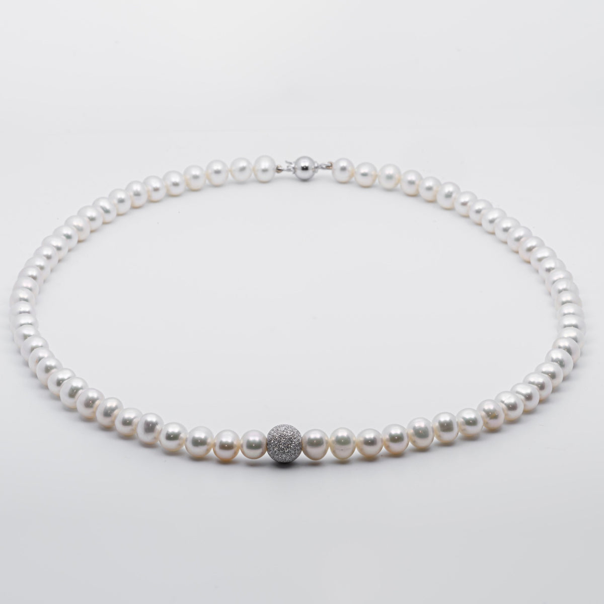 18kt White Gold Pearl Necklace with Satin Pearl