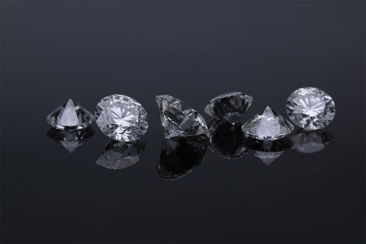 Come riconoscere un diamante: la guida definitiva per scovare le imitazioni