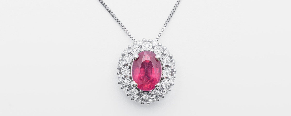 Gioielli con Pietre Preziose di Colore