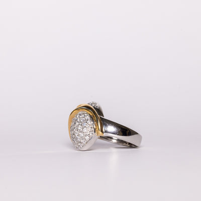 Anello In Oro Bianco E Giallo 18 Kt Con Pavé Di Diamanti Forma Rotondo Brillante