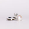 Anello In Oro Bianco 18 Kt Con Perla E Fiocco Di Diamanti