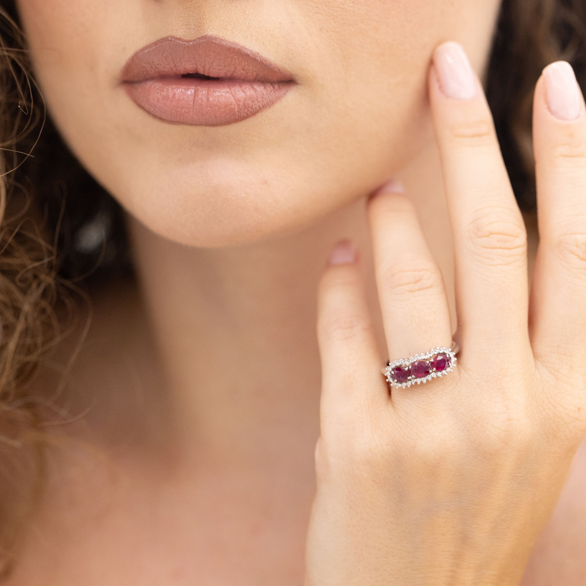 18kt White Gold Trilogy Ring With Rubies And Diamonds