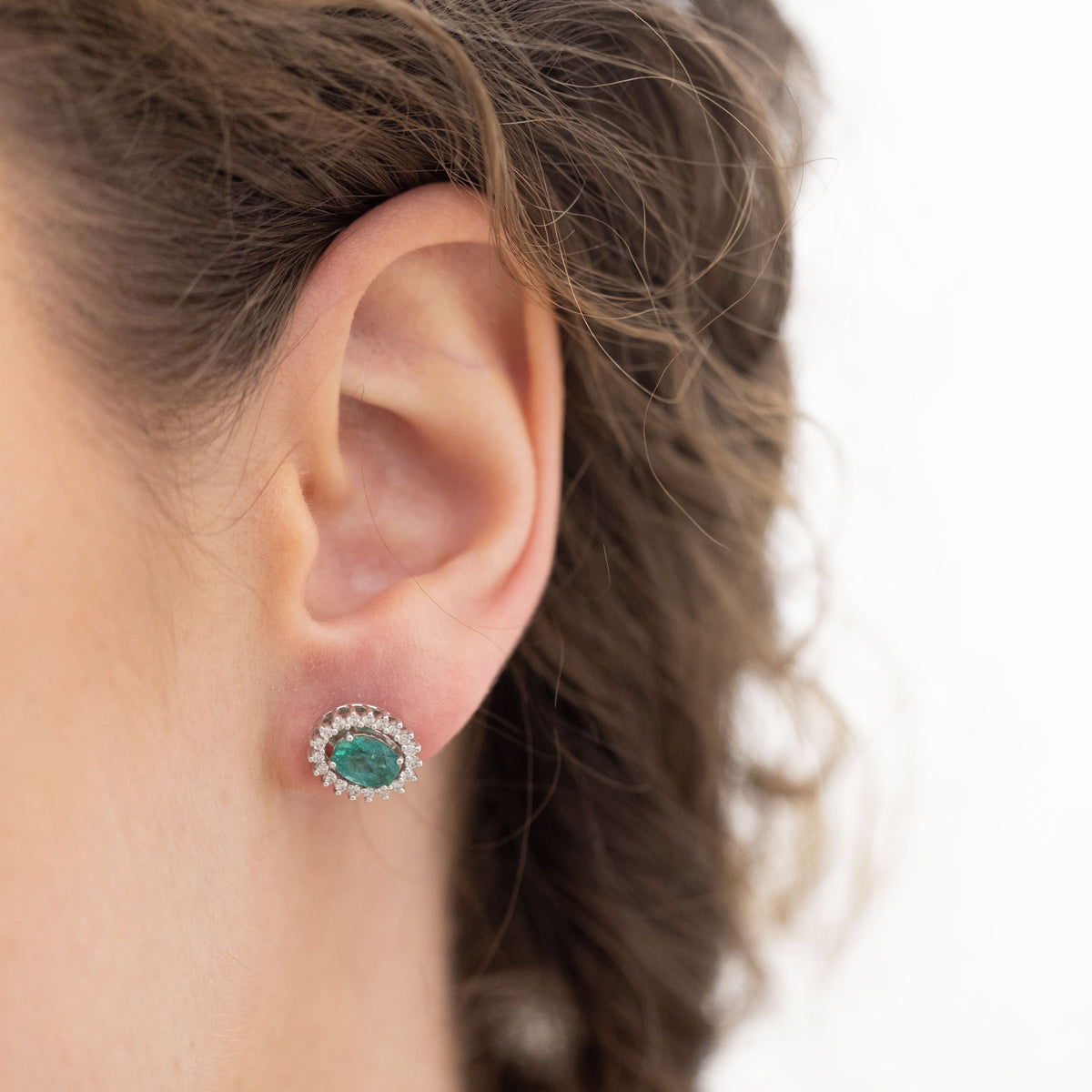 18K White Gold Earrings With Emeralds And Diamonds