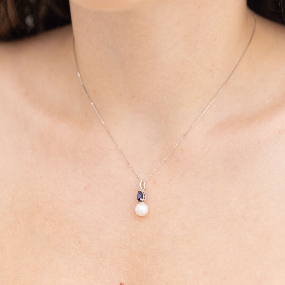 18K White Gold Necklace With Drop-Cut Sapphire, Pearl And Diamond Pendant
