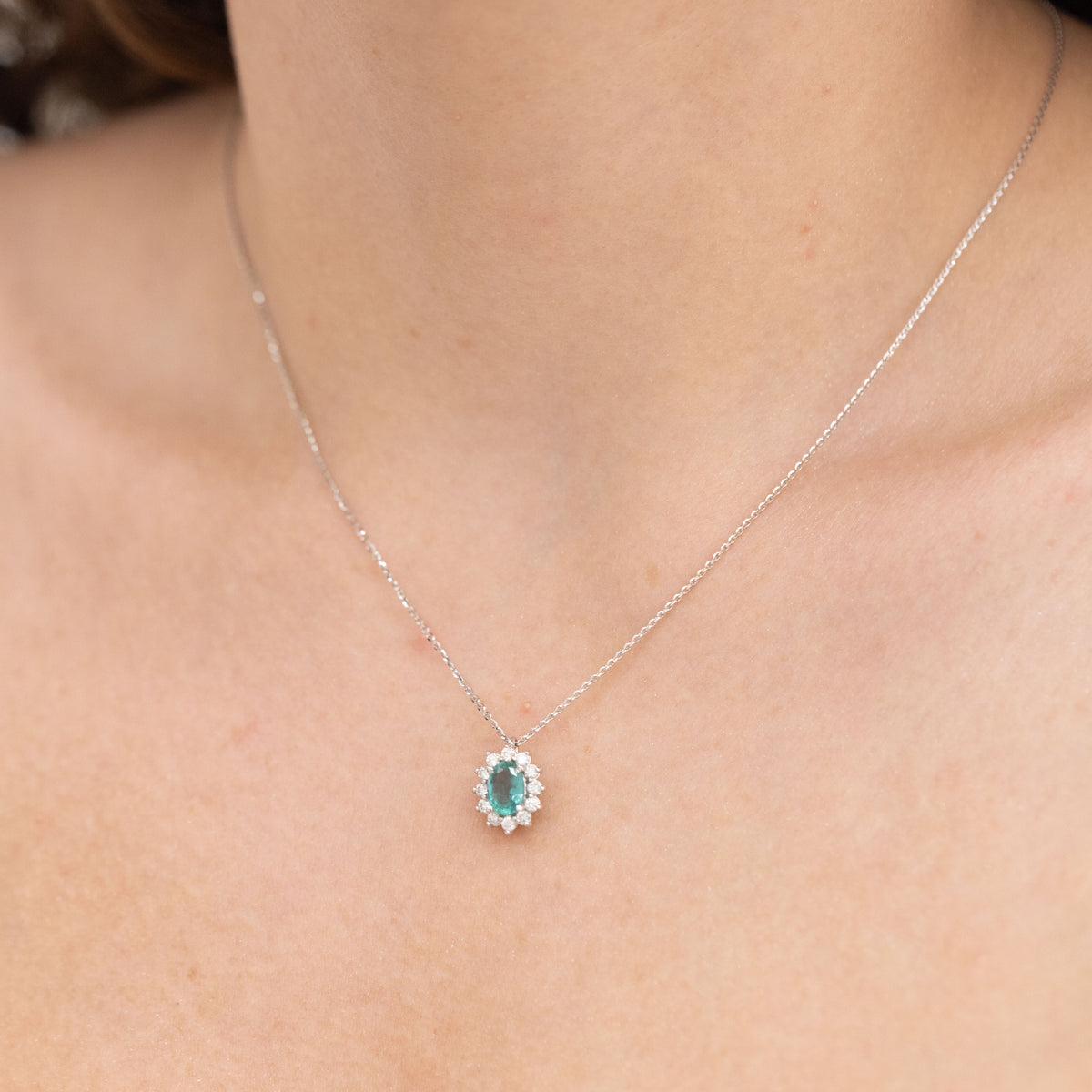 18K White Gold Necklace With Emerald And Diamonds 