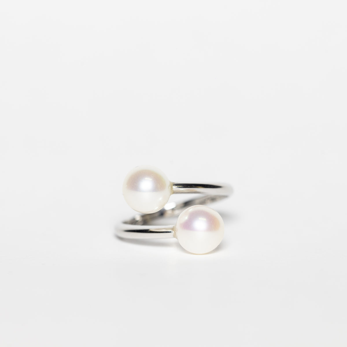 Anello Contrariè In Oro Bianco 18 kt Con Perle Fresh Water