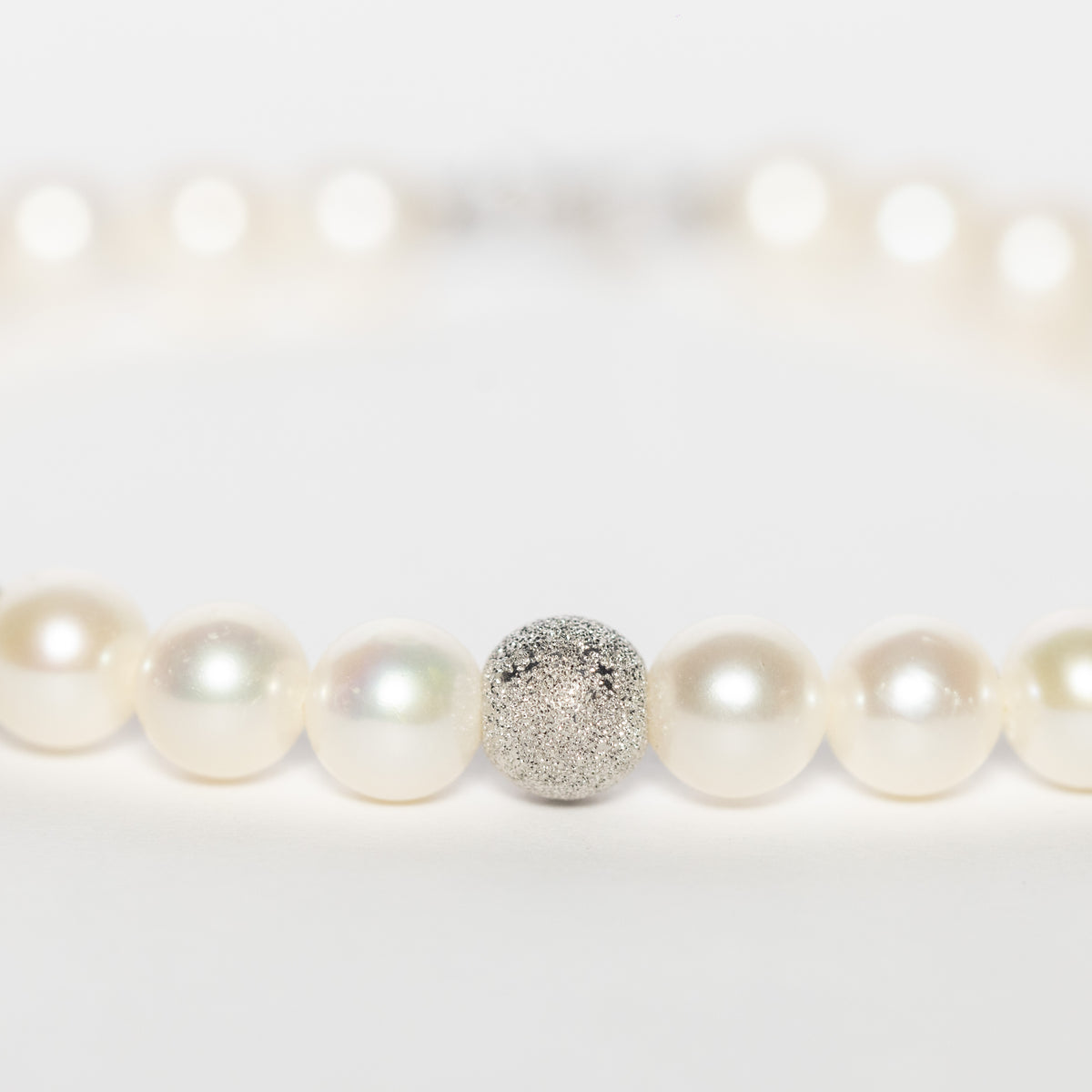 Bracciale Filo Di Perle Con Oro Bianco 18 Kt
