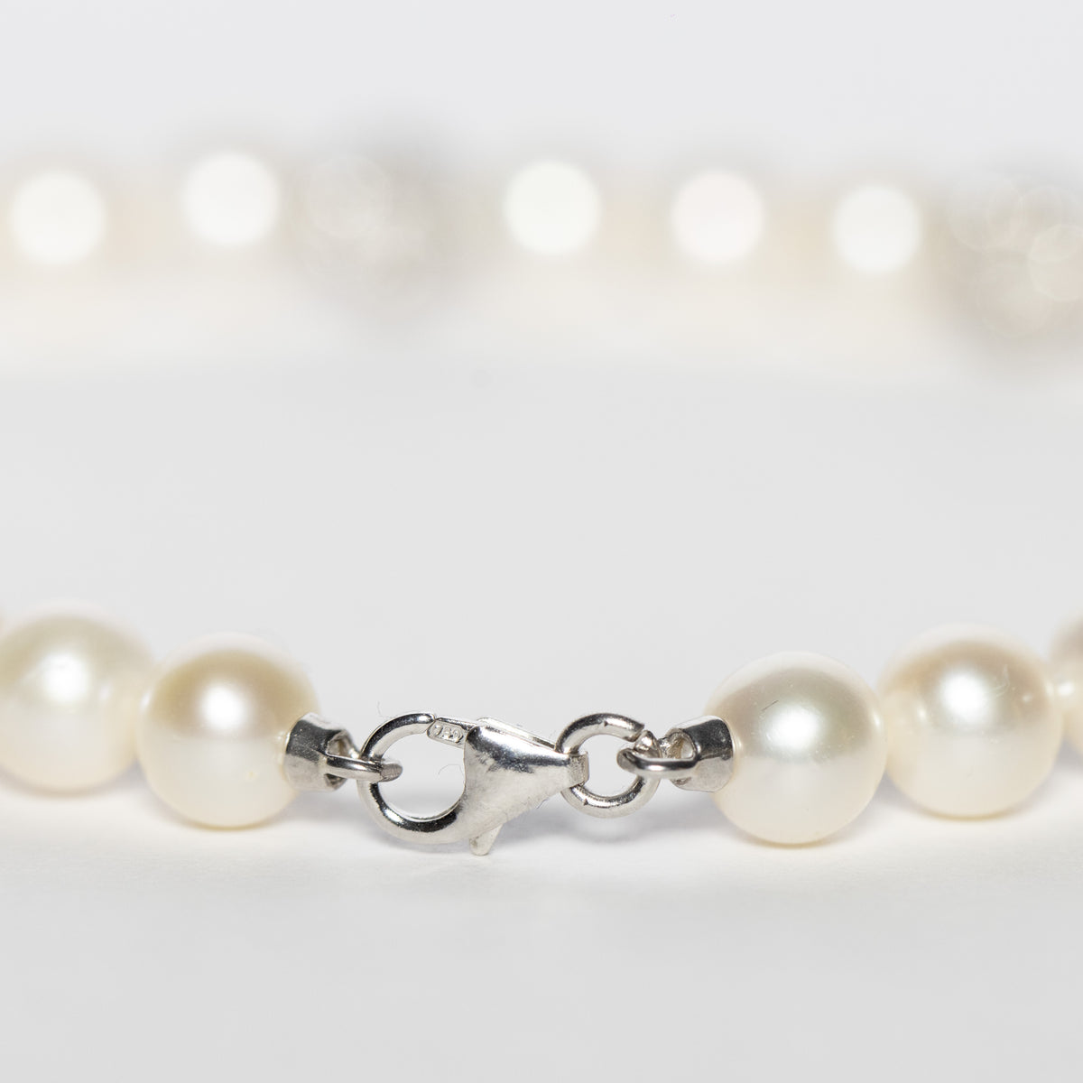 Bracciale Filo Di Perle Con Oro Bianco 18 Kt