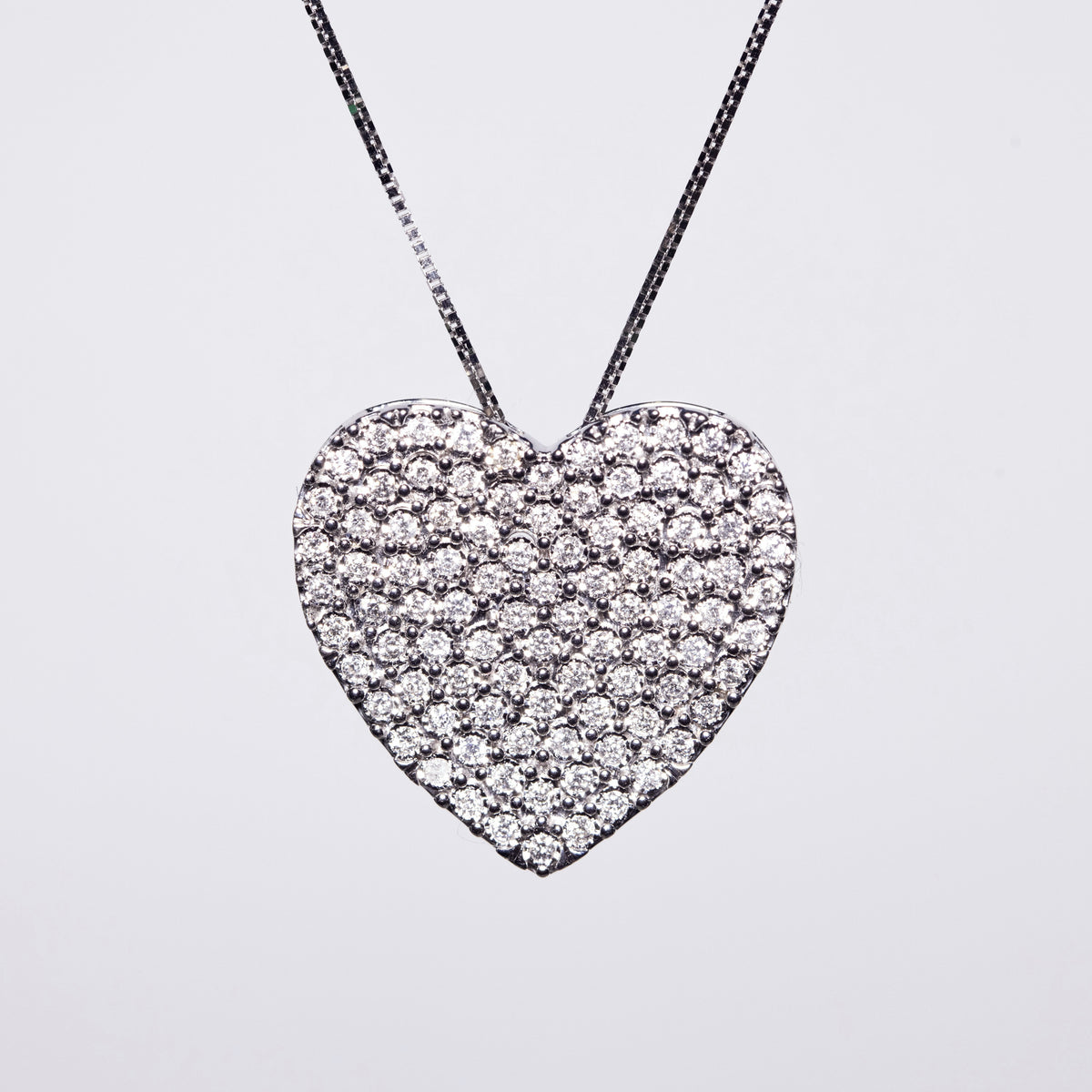 18KT White Gold and 0.40KT Diamonds Heart Fantasy Jewel