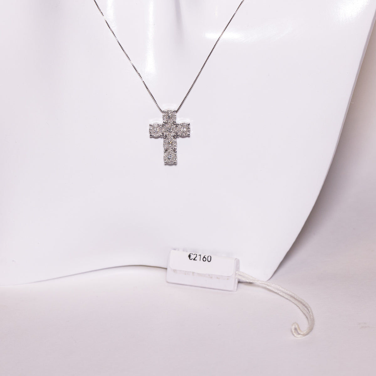 Collana con Croce in oro Bianco 18KT con diamanti rotondo brillanti