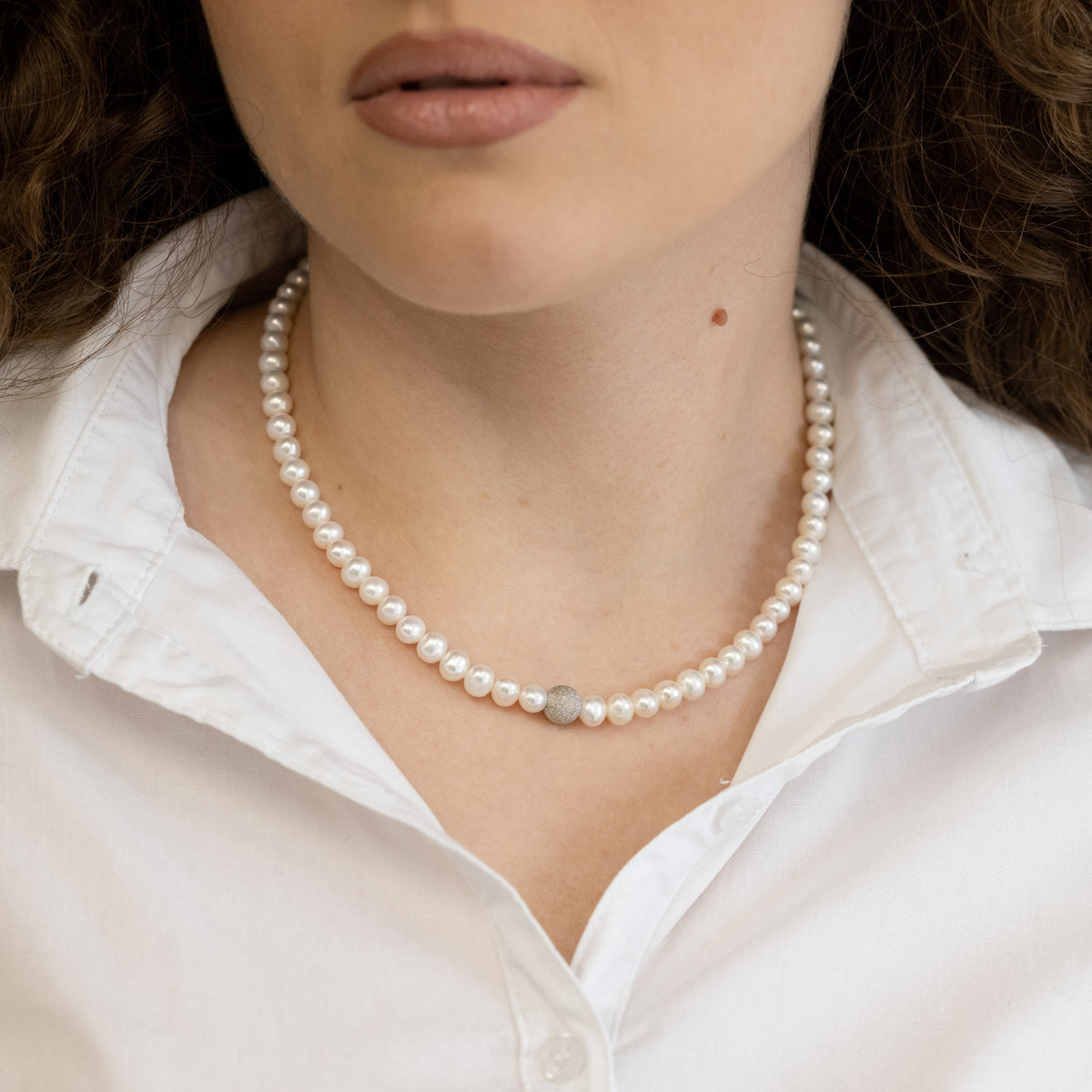 Collier di perle in oro bianco 18kt con perla satin