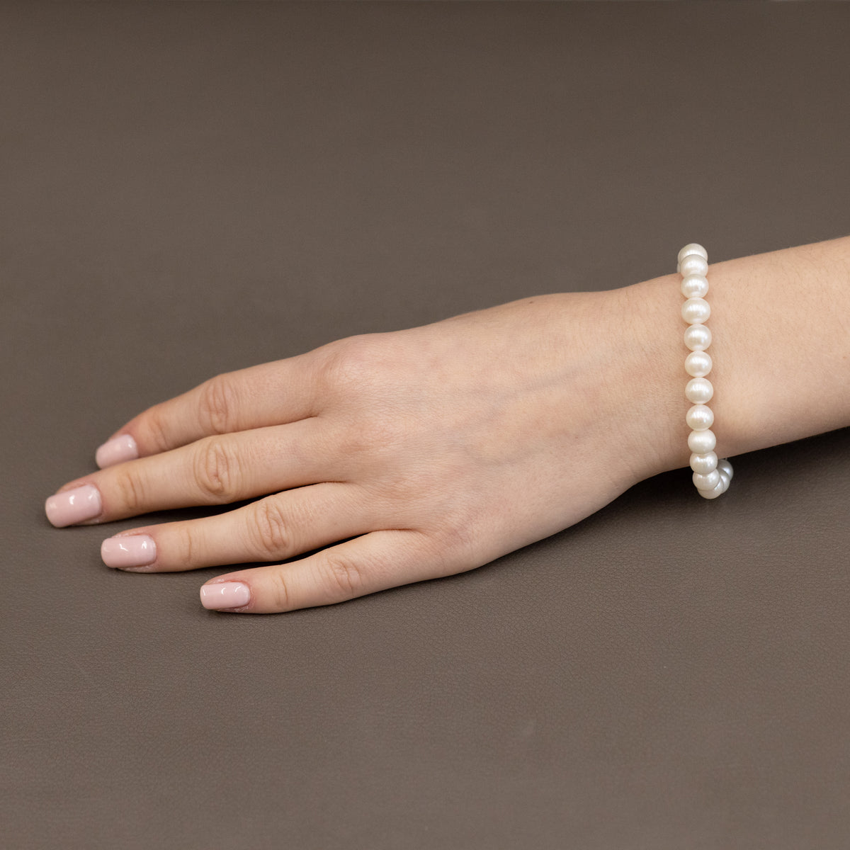 18kt White Gold Pearl Thread Bracelet