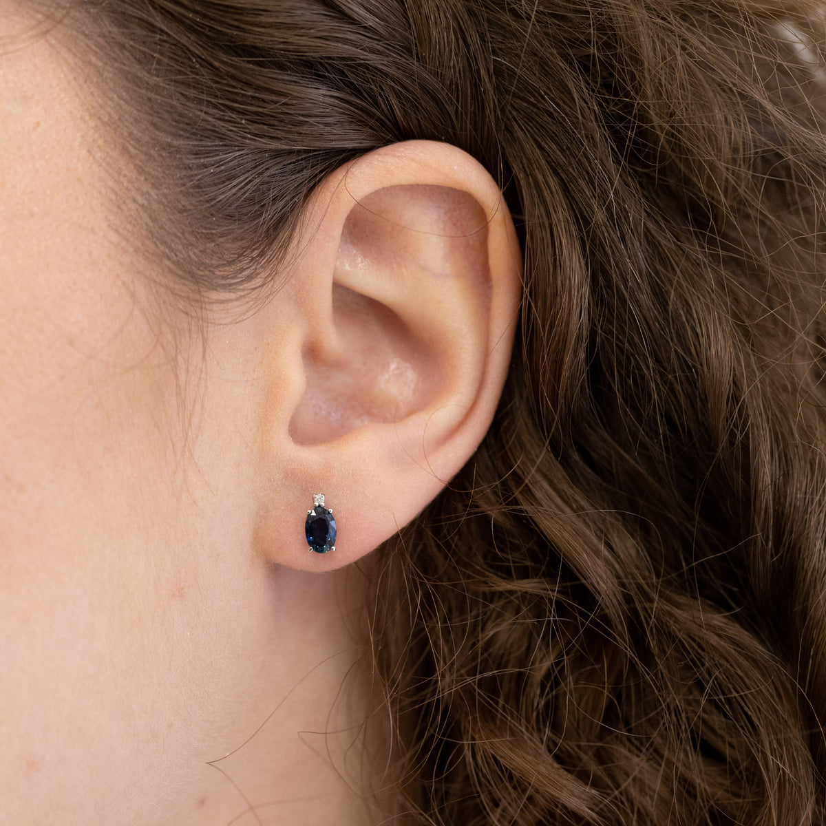 Orecchini In Oro Bianco 18 Kt Con Zaffiri E Diamanti