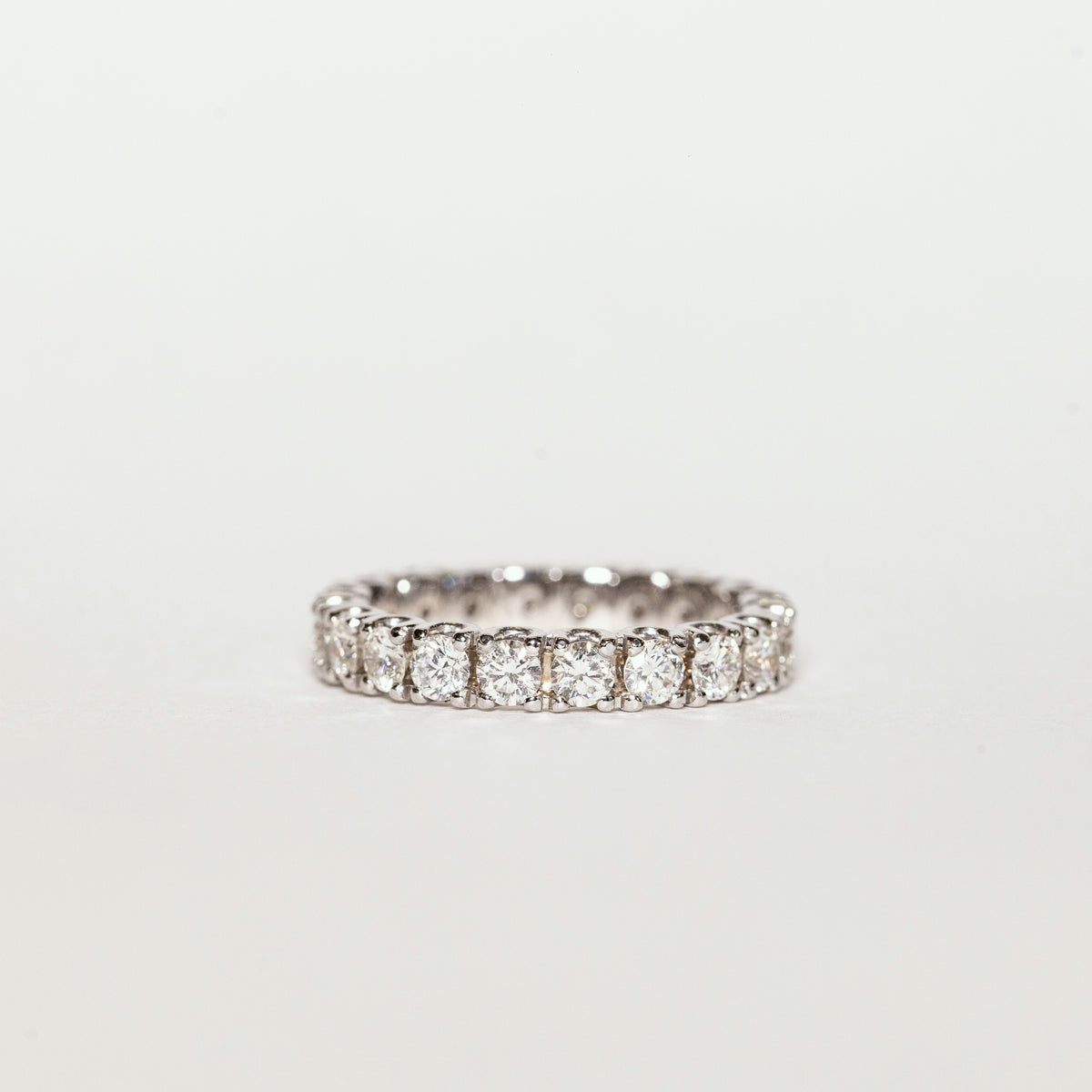 18K White Gold And Diamond Band Ring