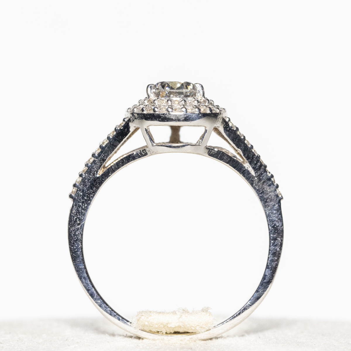 18KT White Gold Sea Drop Ring with Round Brilliant Diamonds