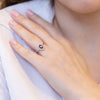 Anello in Oro Bianco 18KT con Rubino forma Ovale e doppio contorno in Diamanti