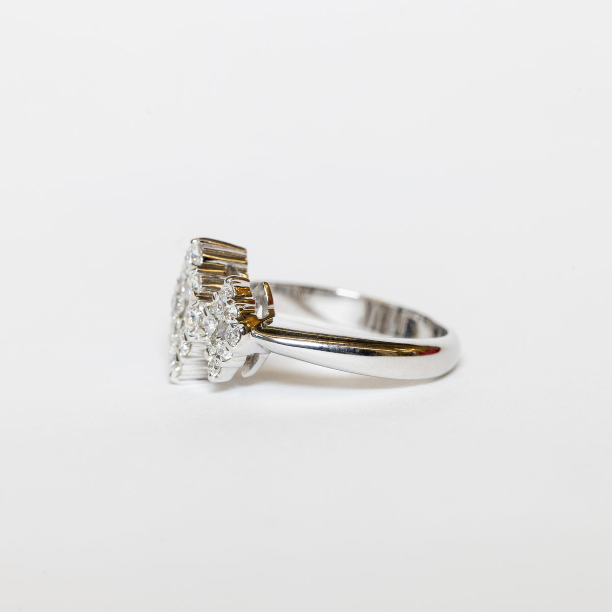 Trilogy Ring Rhombus Shape Pavè In 18 Kt White Gold And Diamonds