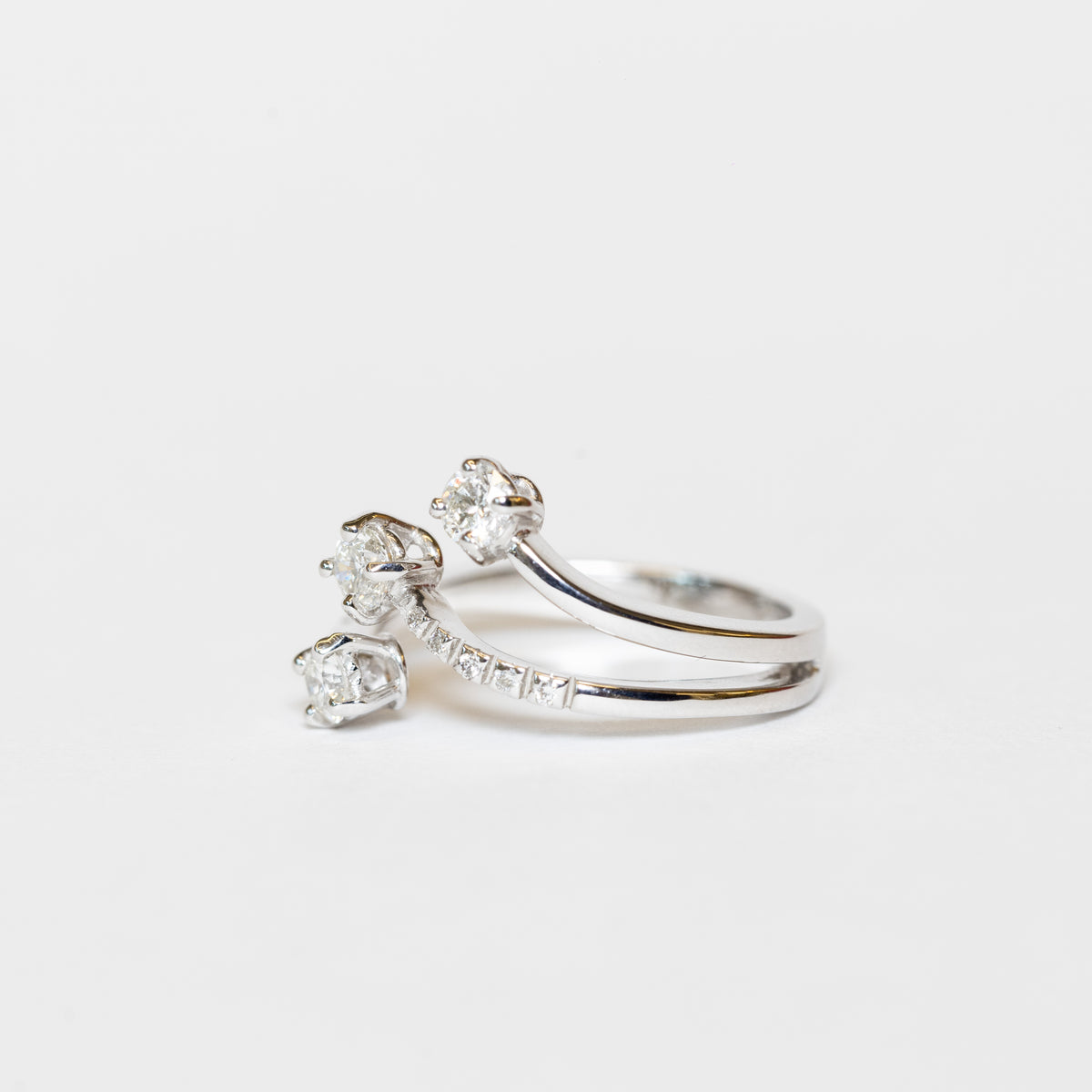 Asymmetric Trilogy Ring In 18 Kt White Gold And Diamonds