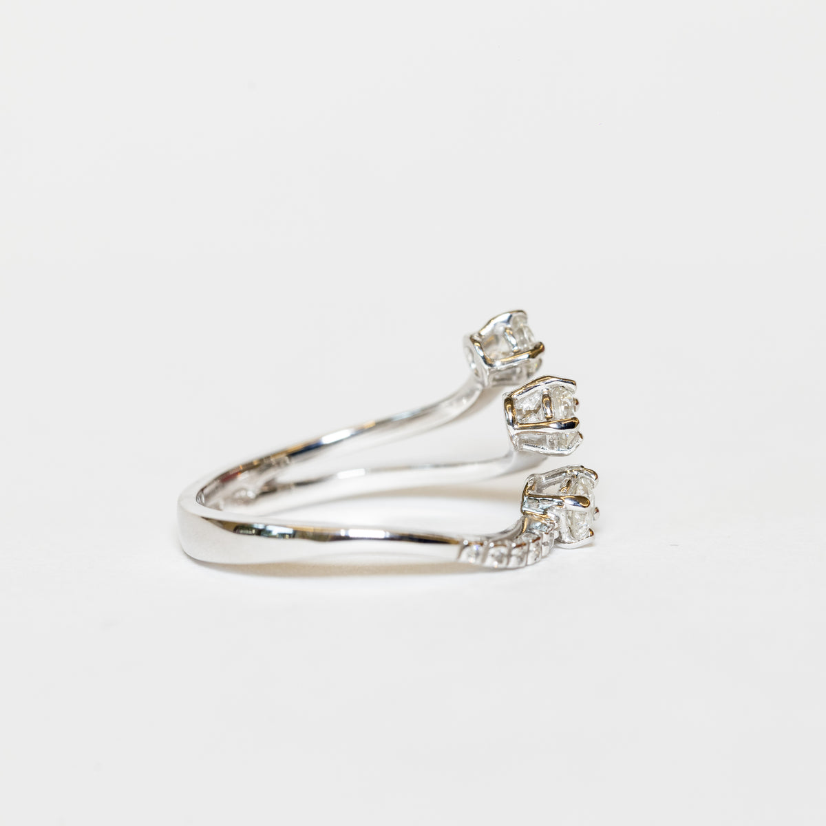 Asymmetric Trilogy Ring In 18 Kt White Gold And Diamonds
