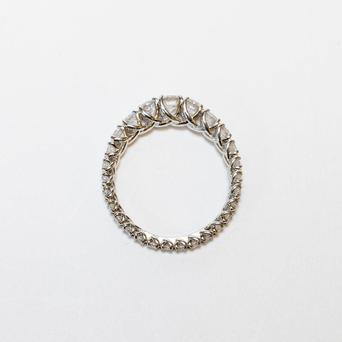 Eternity Degradé Ring In 18 Kt White Gold And Diamonds