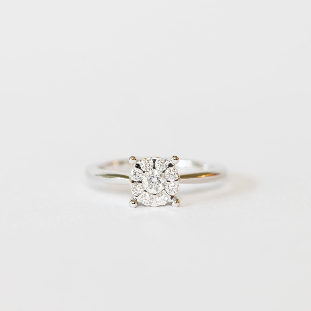 18KT White Gold Ring with Diamond Paveè