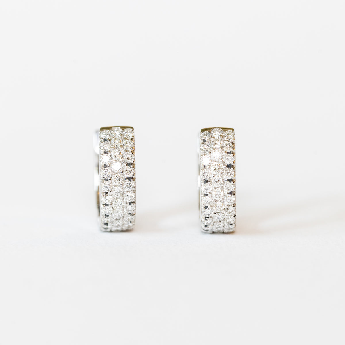 Orecchini a boccola In Oro bianco 18 kt con diamanti