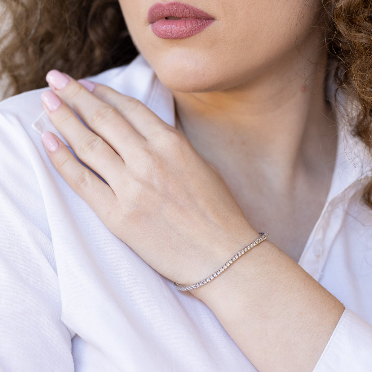 18kt white gold tennis bracelet with diamonds