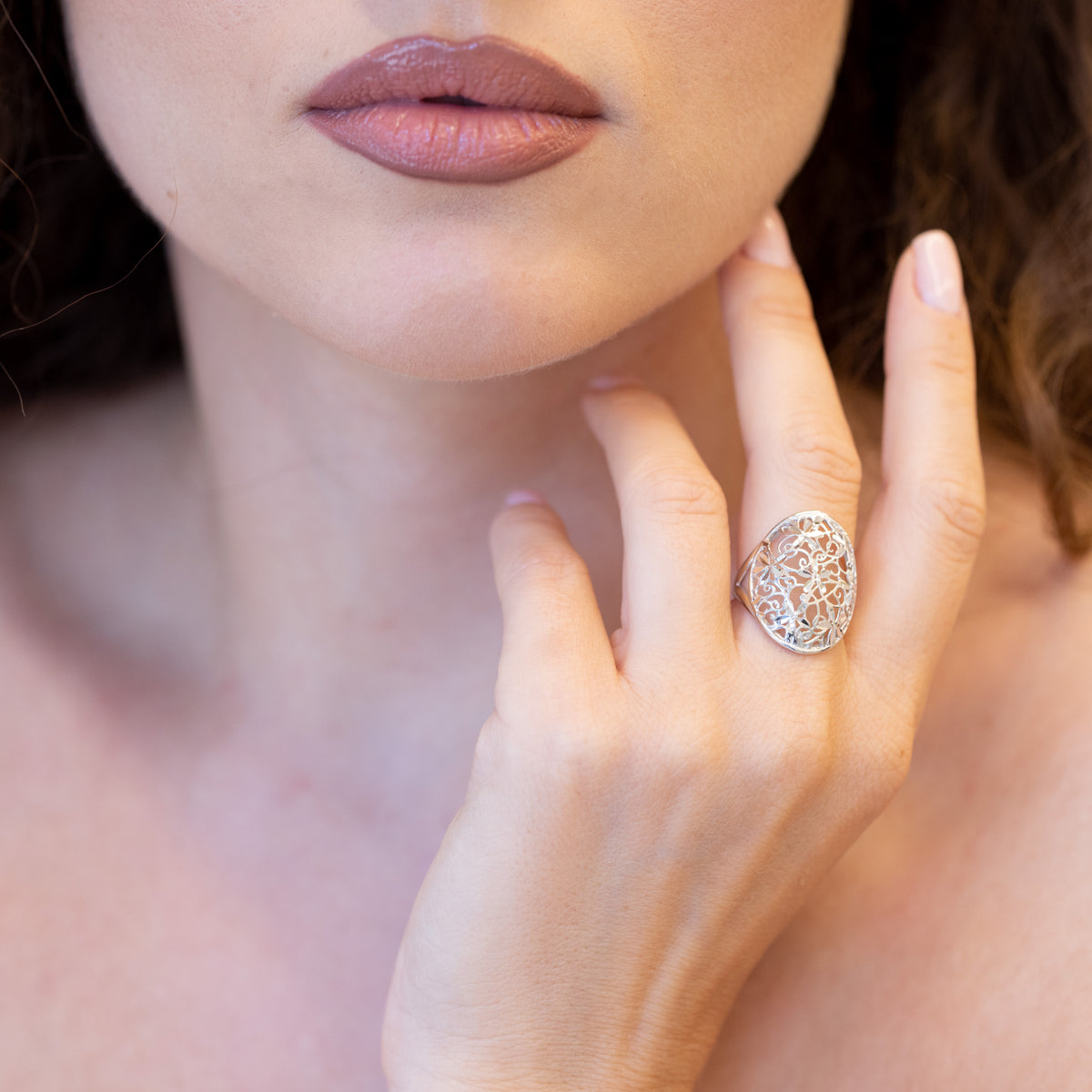 Anello in Oro Bianco 18 kt Fantasia di Fiori