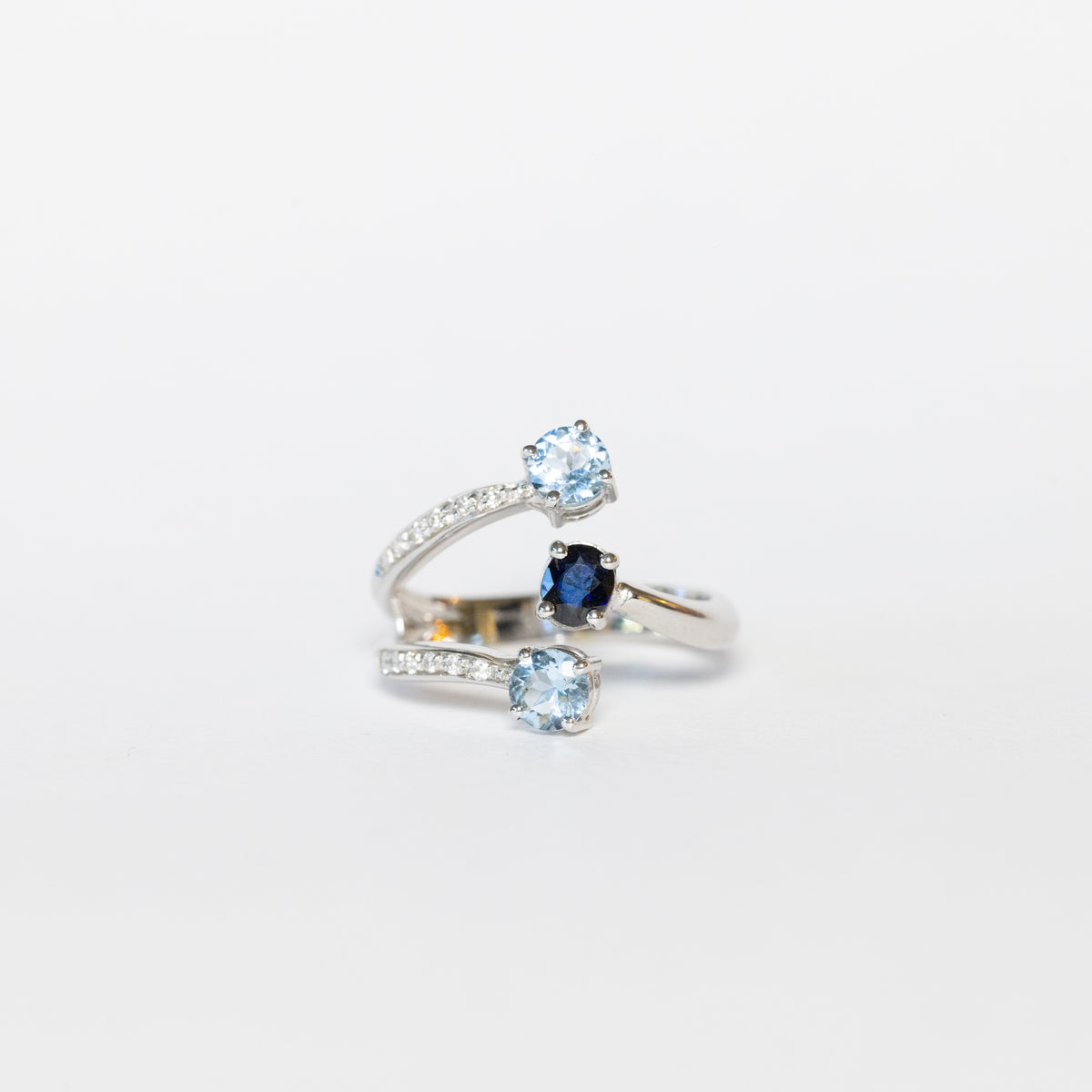Venus Ring in 18KT White Gold Diamonds, Aquamarine and Central Sapphire