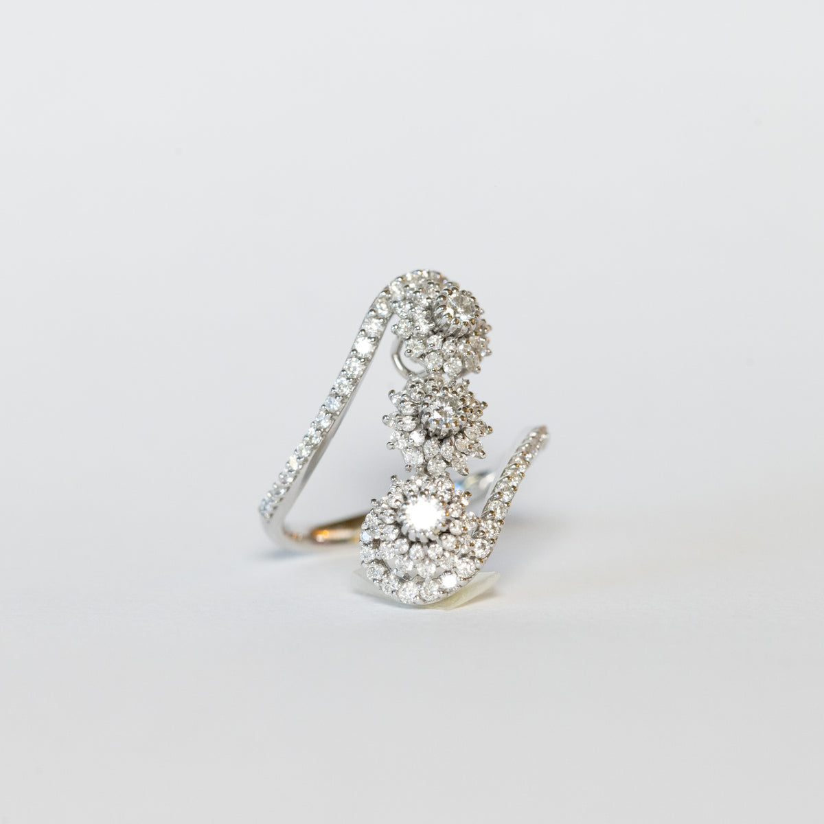Anello Fiordaliso in Oro Bianco 18 kt con Diamanti